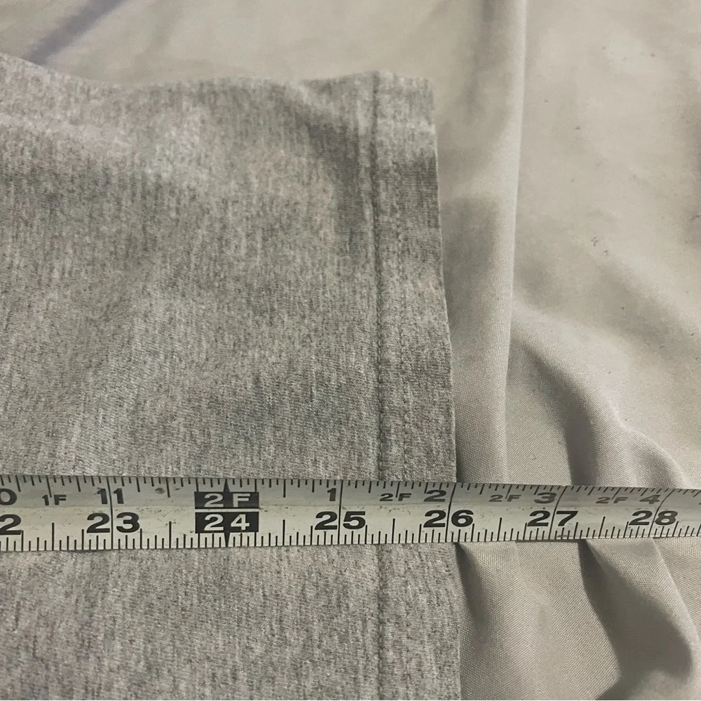 Adidas Shirt Men Medium Gray The Go-To Tee Lightweight Sports‎ Feed The Grind